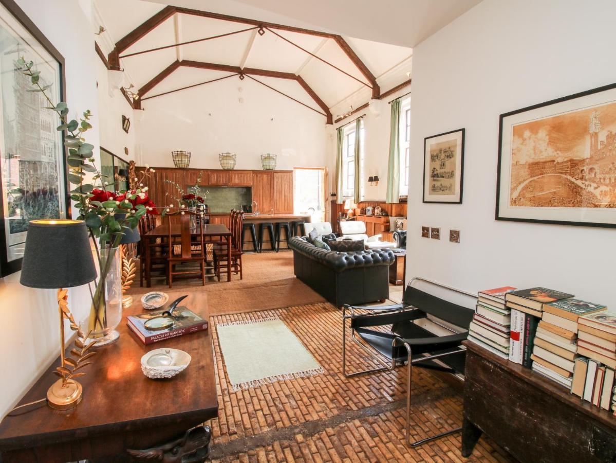 Chetwynd Lodge Стафорд Екстериор снимка