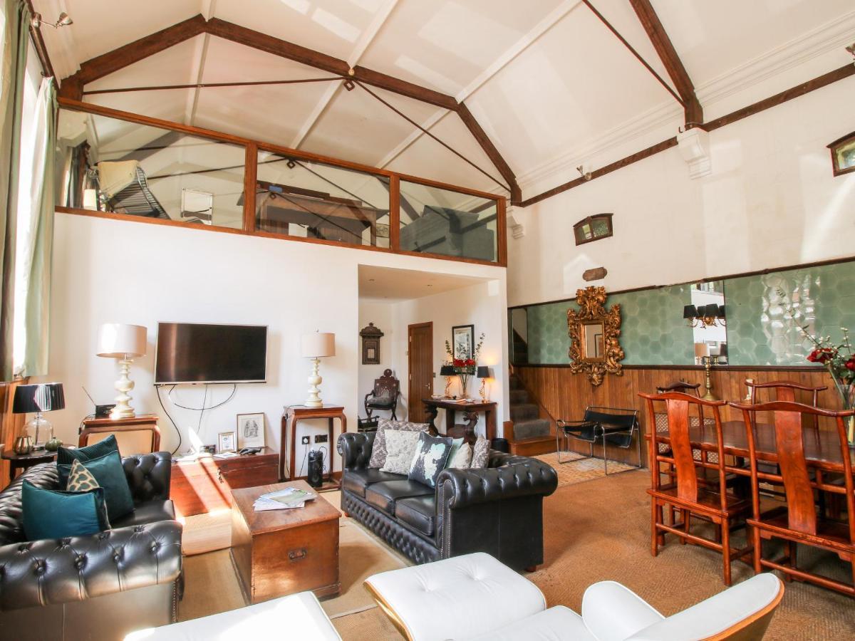 Chetwynd Lodge Стафорд Екстериор снимка